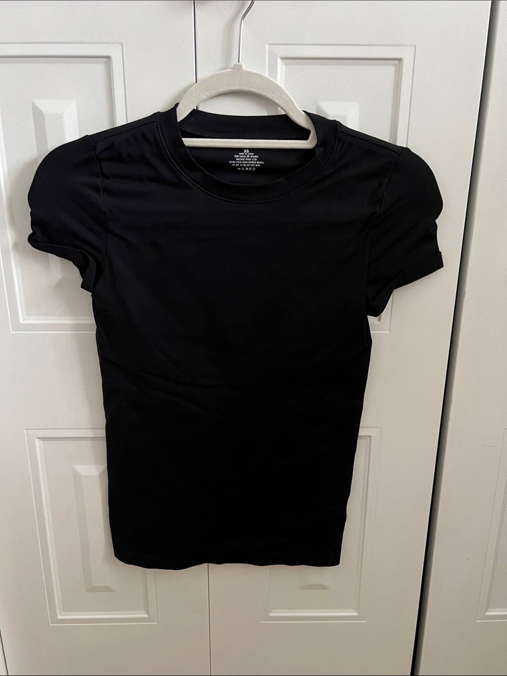 Black fitted top